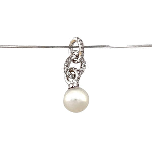 Preowned 18ct White Gold Diamond & Pearl Set Drop Pendant on an 18" flat snake chain with the weight 4 grams. The pendant is 2.4cm long including the bail