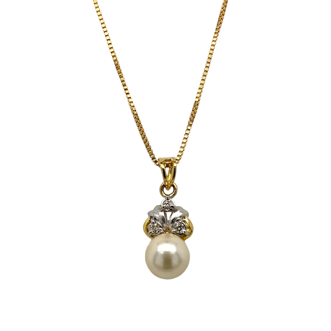 18ct Gold Diamond & Pearl 19