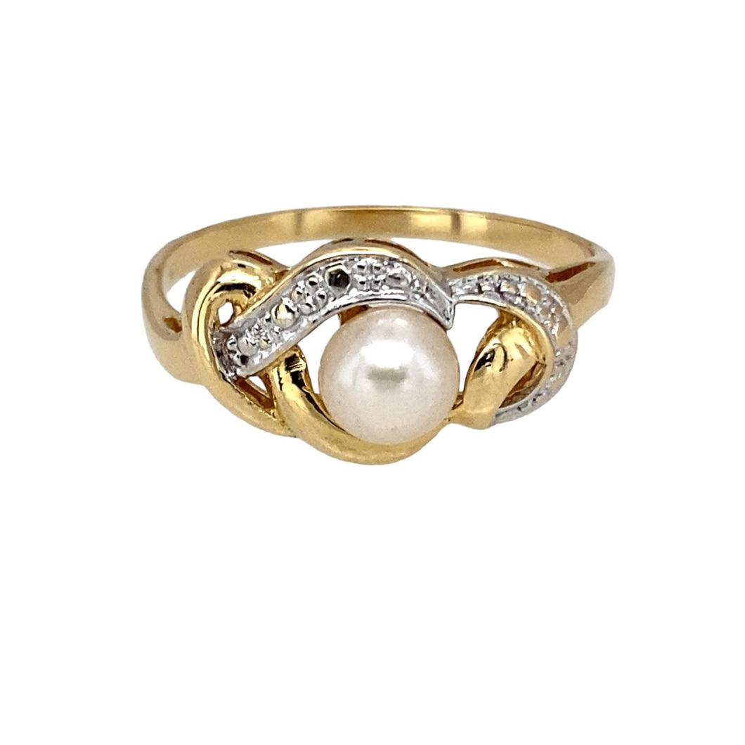 9ct Gold & Pearl Set Ring