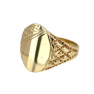 Preowned 9ct Yellow Gold Patterned Oval Signet Ring in size R with the weight 5.60 grams. The front of the ring is 17mm high