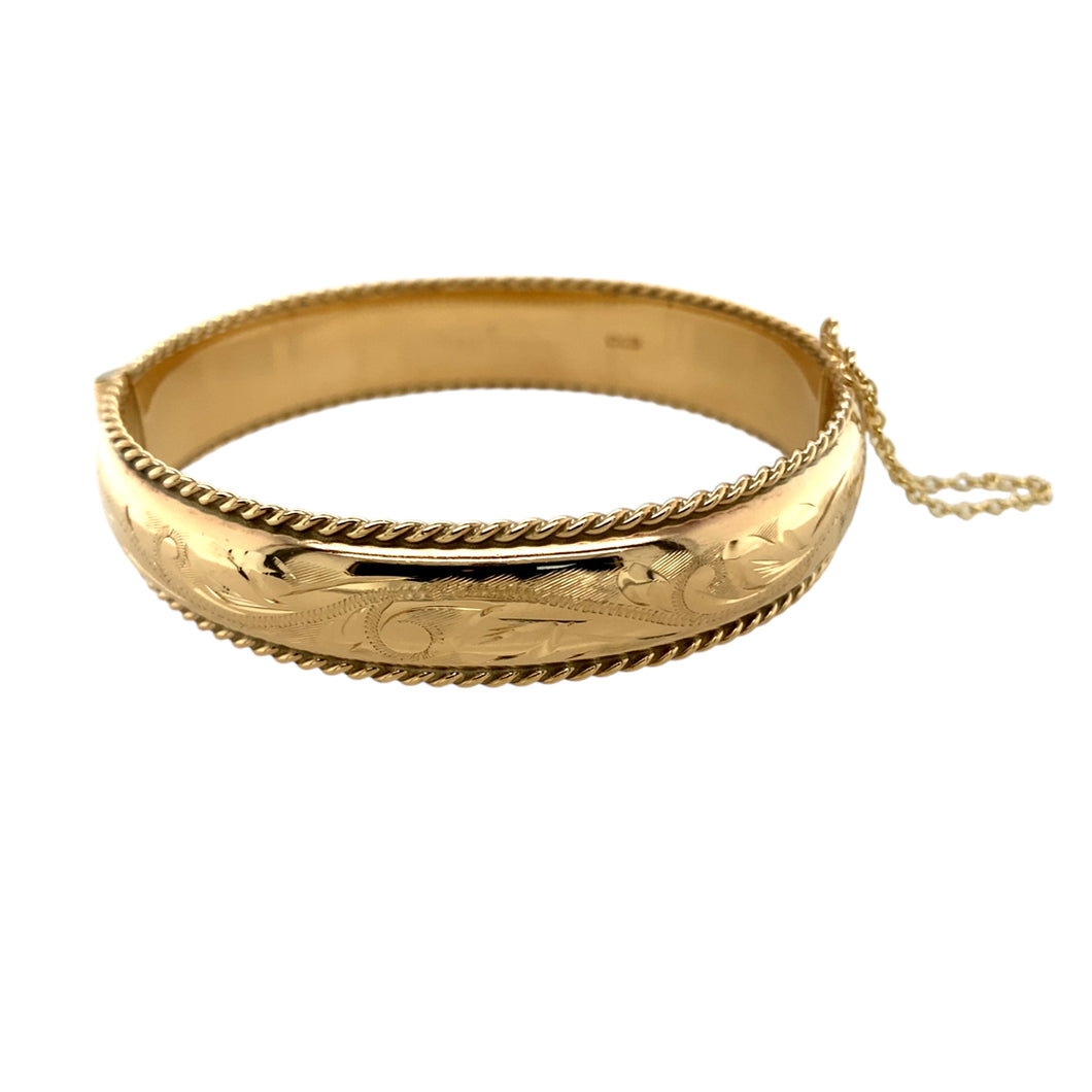 9ct Gold Engraved Hinged Antique Style Scalloped Edge Bangle