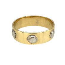 Load image into Gallery viewer, 9ct Gold Screw Style Detail Band Ring
