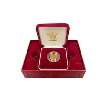 Load image into Gallery viewer, A 22ct Gold George and the Dragon Royal Mint boxed Half Sovereign Queen Elizabeth II 2005 Coin
