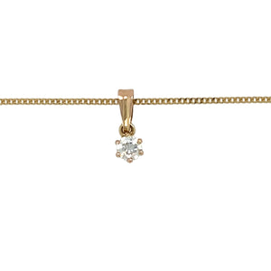 Preowned 9ct Yellow Gold & Cubic Zirconia Set Solitaire Pendant on a 16" curb chain with the weight 1.60 grams. The pendant is 1.3cm long including the bail and the stone is 4mm diameter