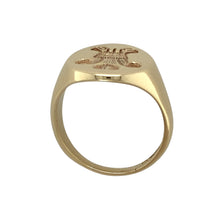 Load image into Gallery viewer, 9ct Gold Welsh Three Feathers Oval Signet Ring
