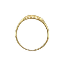 Load image into Gallery viewer, 9ct Gold Swirl Ring
