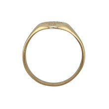 Load image into Gallery viewer, 9ct Gold Welsh Three Feathers Oval Signet Ring
