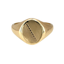 Load image into Gallery viewer, 9ct Gold Patterned Oval Signet Ring
