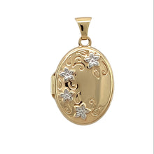 Load image into Gallery viewer, 9ct Gold Flower Patterned Oval Locket
