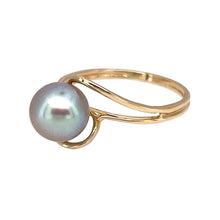 Load image into Gallery viewer, Preowned 14ct Yellow Gold &amp; Pearl Set Dress Ring in size Q with the weight 2.20 grams. The pearl is 8mm diameter
