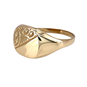 Preowned 9ct Yellow Gold Patterned Signet Ring in size Z with the weight 4.20 grams. The front of the ring is 12mm high