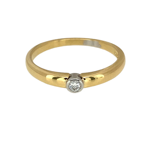 18ct Gold & Diamond Set Solitaire Ring