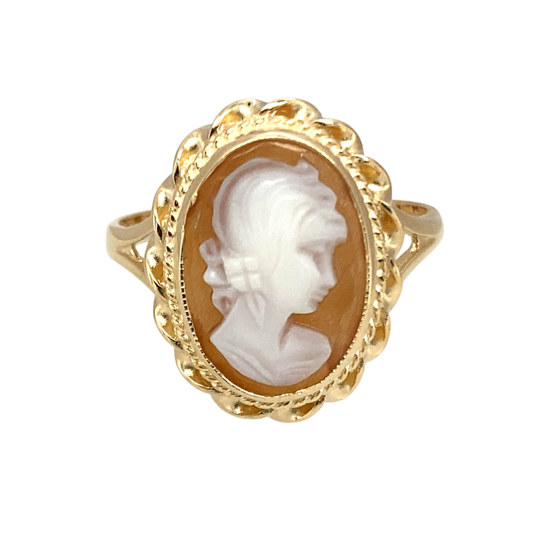 9ct Gold & Cameo Set Ring