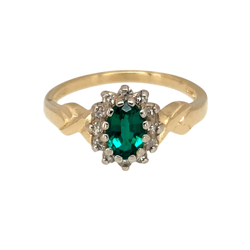 9ct Gold Diamond & Green Stone Set Cluster Ring