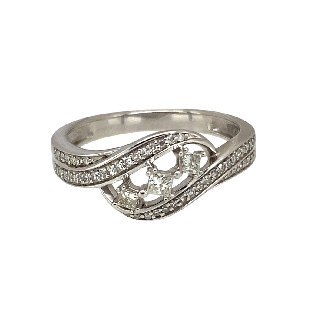 9ct White Gold & Diamond Set Trilogy Split Band Swirl Ring