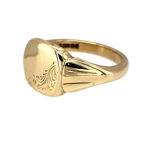 Preowned 9ct Yellow Gold Patterned Square Signet Ring in size W with the weight 8.12 grams. The front of the ring is 12mm high