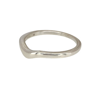 Preowned 9ct White Gold Slight Curved Band Wishbone Style Ring in size K with the weight 1.60 grams. The band is approximately 2mm wide