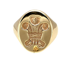 Load image into Gallery viewer, 9ct Gold Welsh Three Feathers Oval Signet Ring
