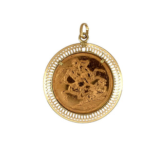 Preowned 9ct Yellow Gold Fancy Patterned Full Sovereign Mount Pendant with a 22ct Gold Full Sovereign coin set inside. The pendant has the combined weight of 9.50 grams and the coin is from 1896