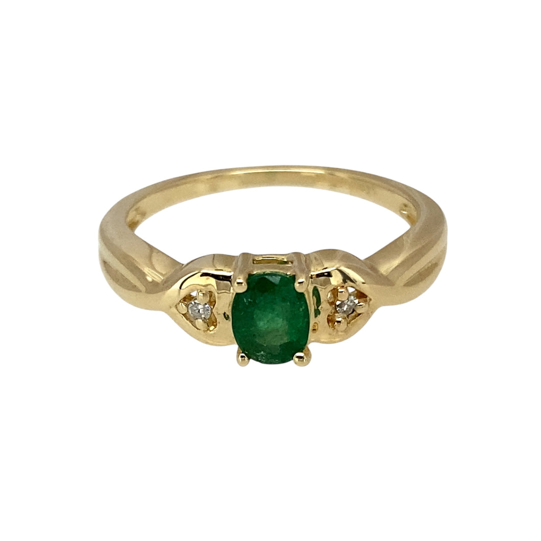 9ct Gold Diamond & Green Stone Set Ring