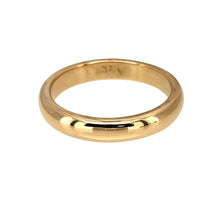 Load image into Gallery viewer, Preowned 9ct Yellow Gold 3mm Wedding Band Ring in size M with the weight 4.20 grams
