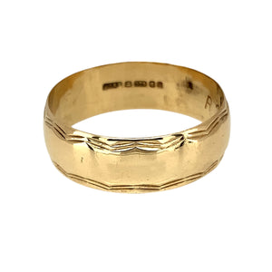 Preowned 9ct Yellow Gold Patterned 7mm Wedding Band Ring in size U with the weight 3.70 grams