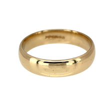 Load image into Gallery viewer, Preowned 9ct Yellow Gold 5mm Wedding Band Ring in size R with the weight 4.50 grams
