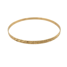 Load image into Gallery viewer, 9ct Solid Gold Heart Patterned Bangle
