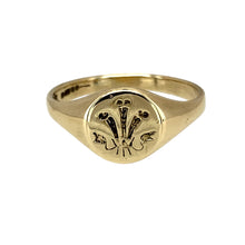 Load image into Gallery viewer, 9ct Gold Welsh Three Feathers Oval Signet Ring
