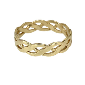 Add a touch of heritage and elegance to your jewellery collection with this pre-owned 9ct yellow gold Celtic open link band ring, featuring:

Design: A beautifully detailed Celtic open link pattern, symbolising eternity and connection.
Material: 9-carat yellow gold, offering a warm and timeless appeal.
Size & Weight: Designed in size P, with a well-balanced weight of 2.10 grams for a comfortable fit.
Band Width: Measures 5mm wide, making it a bold yet refined piece.
A meaningful and stylish accessory