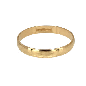 Add a timeless and elegant piece to your jewellery collection with this pre-owned 9ct yellow gold D-shape 3mm wedding band ring, featuring:

Design: A classic D-shape wedding band, with a gently rounded exterior and a flat interior for a comfortable fit.
Material: 9-carat yellow gold, offering a warm and enduring appeal.
Size & Weight: Designed in size Q to R, with a lightweight yet durable 1.30 grams for everyday wear.
Band Width: Measures 3mm wide, making it a sleek and refined piece.
A perfect choice as 