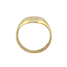 Load image into Gallery viewer, 9ct Gold Welsh Three Feathers Oval Signet Ring
