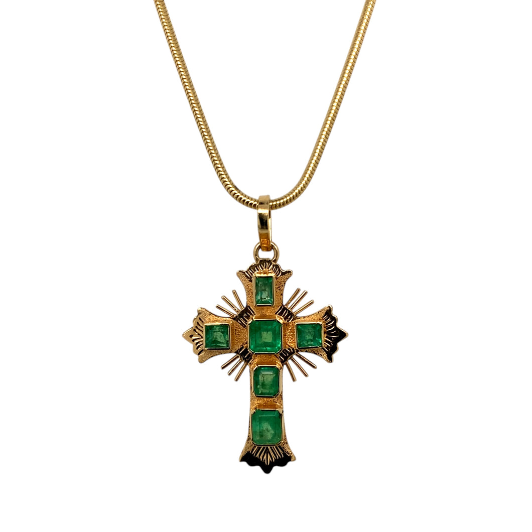 18ct Gold & Emerald Set Cross 16