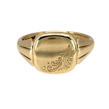 Load image into Gallery viewer, 9ct Gold Patterned Square Signet Ring
