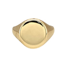 Load image into Gallery viewer, 9ct Gold Oval Signet Ring
