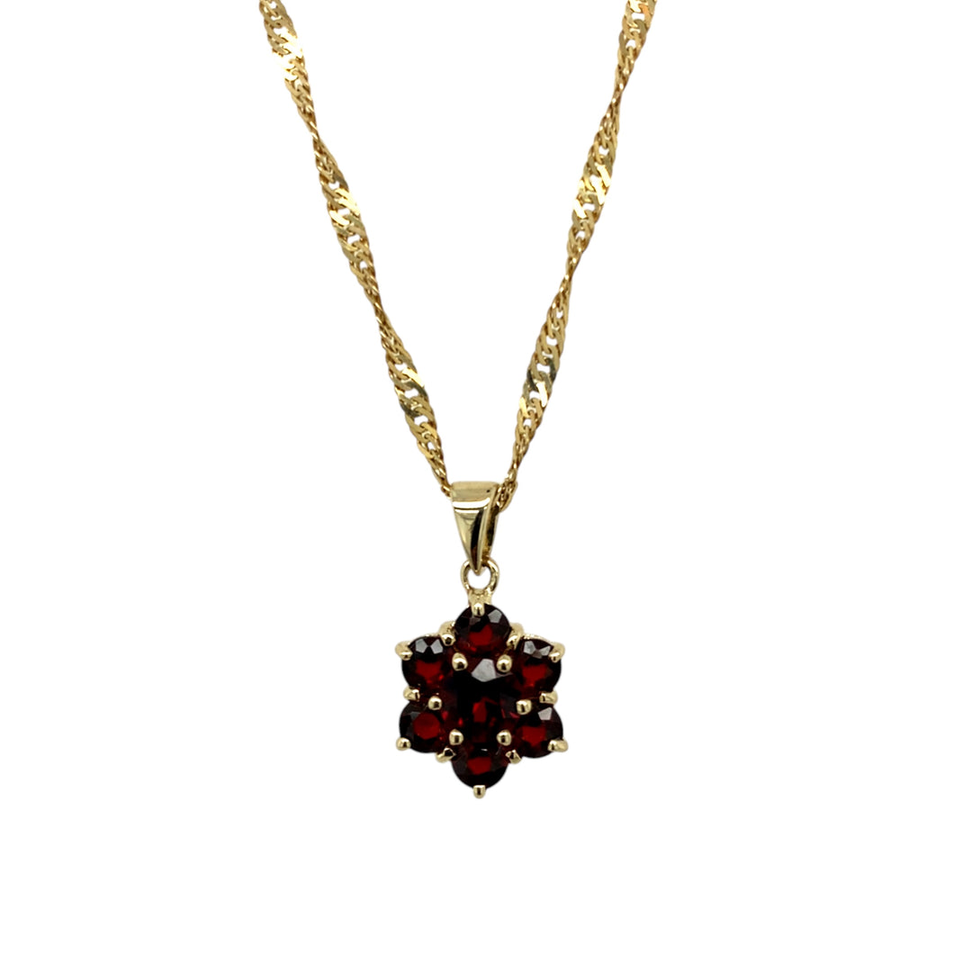 9ct Gold & Garnet Set Flower 18