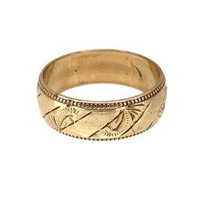 Load image into Gallery viewer, 9ct Gold Patterned 7mm Wedding Band Ring
