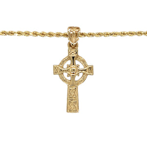 Preowned 9ct Yellow Gold Celtic Cross Pendant on an 18" rope chain with the weight 5.40 grams. The pendant is 3.3cm long including the bail