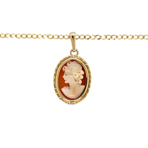 Add a touch of vintage charm to your jewellery collection with this pre-owned 9ct yellow gold & oval cameo pendant necklace, featuring:

Design: A classic oval cameo pendant, showcasing an elegant and timeless profile.
Material: 9-carat yellow gold, offering a warm and refined finish.
Gemstone: Features a 13mm by 9mm cameo stone, beautifully detailed for a vintage-inspired look.
Size & Weight: The pendant measures 2.4cm long including the bail, with a total weight of 2.20 grams