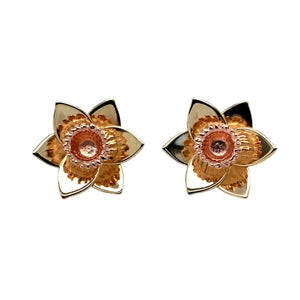 Preowned 9ct Yellow and Rose Gold Clogau Daffodil Stud Earrings with the weight 3.70 grams. The backs are not Clogau