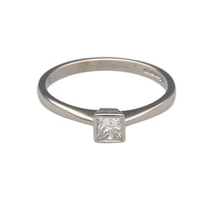 18ct White Gold & Diamond Rubover Set Solitaire Ring