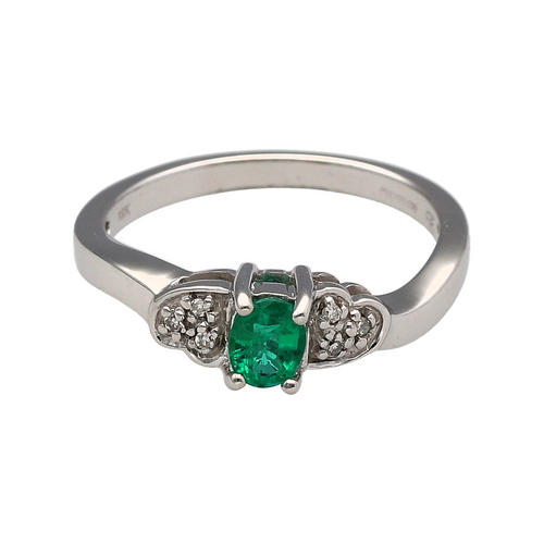 18ct White Gold Diamond & Emerald Set Ring